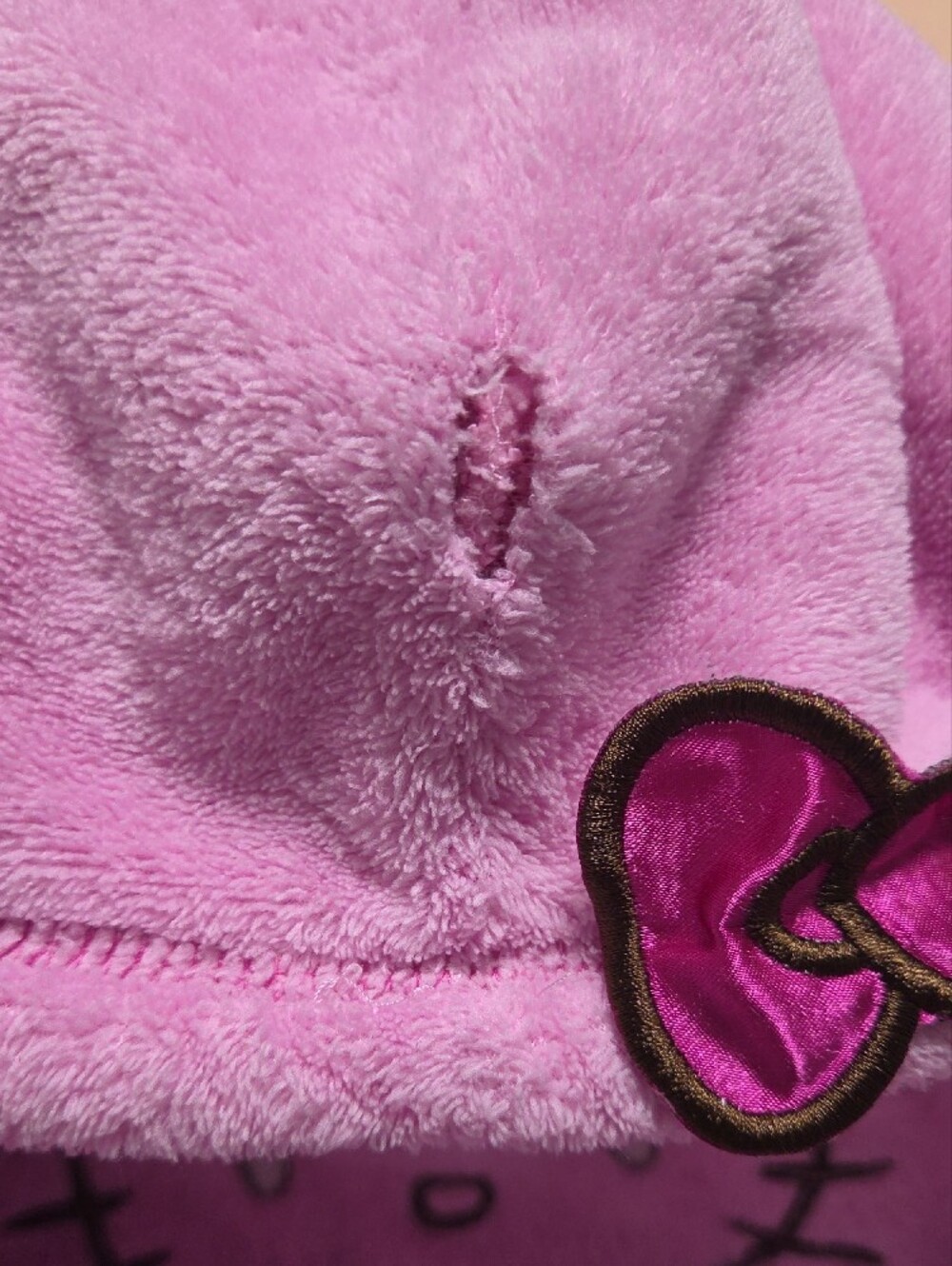 Hello Kitty Hooded Fleece Robe - Picture 8 of 8
